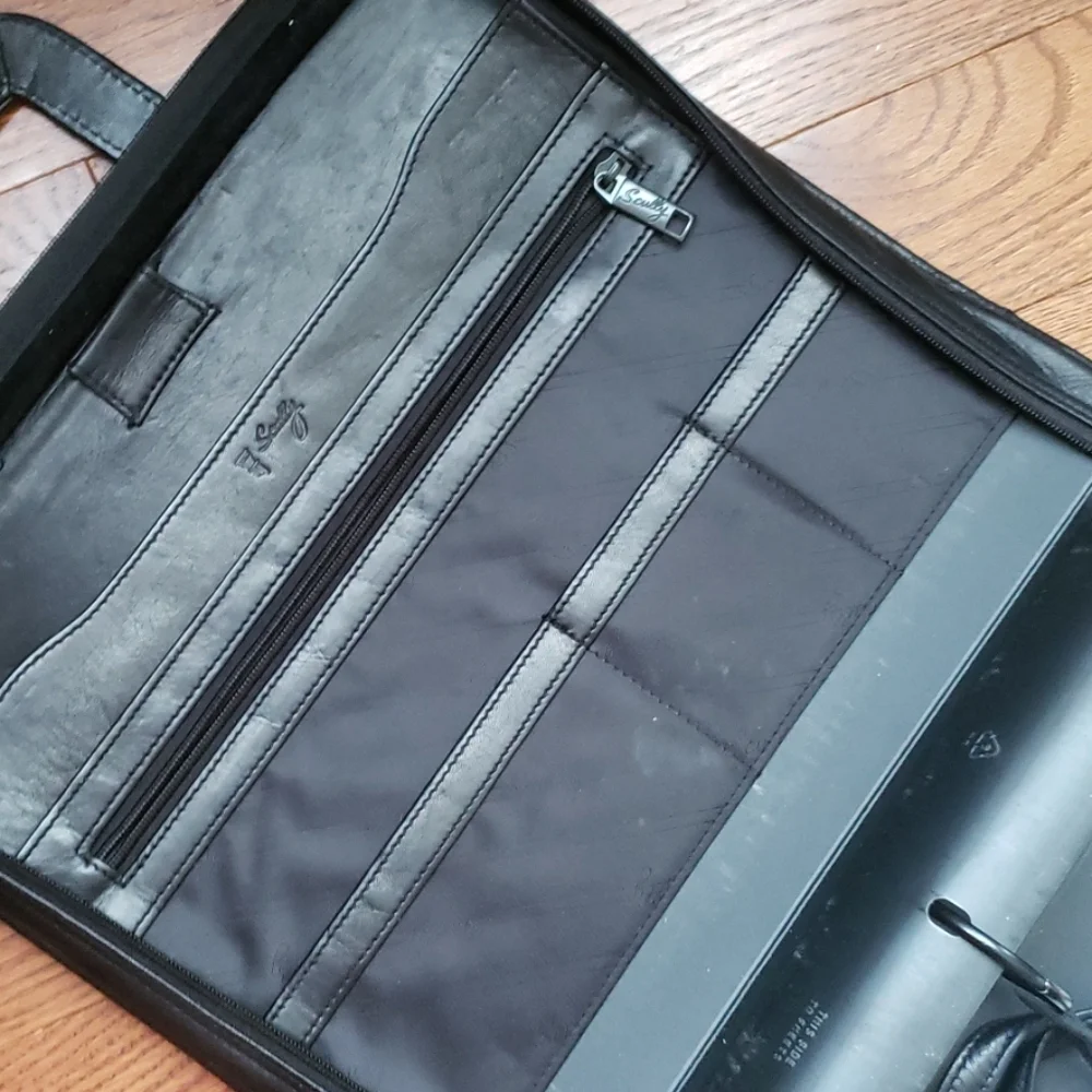 Scully leather travel zip binder, drop handles.